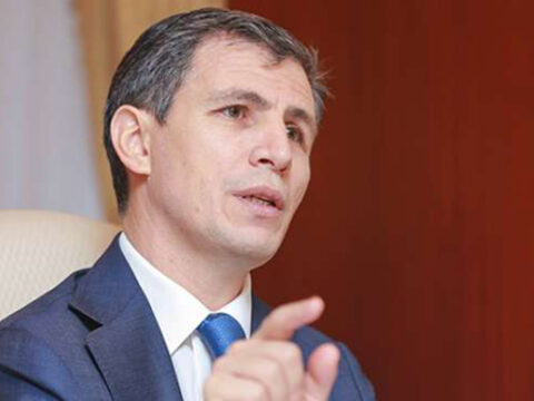 ”Möhtəşəm 8 noyabrı vəsf edərkən İlham Əliyevin adını çəkməyəndə vicdanınız sızlamırsa…”
