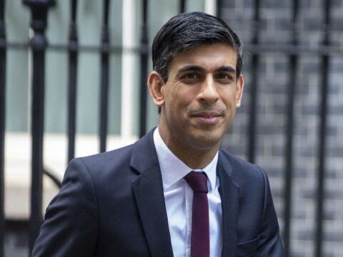 Britaniyanın Baş naziri bu il daxili inflyasiyanı yarıya endirəcəyini vəd edib