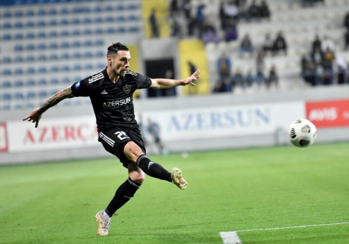 “Qarabağ” daha bir futbolçusu ilə müqaviləni uzatdı