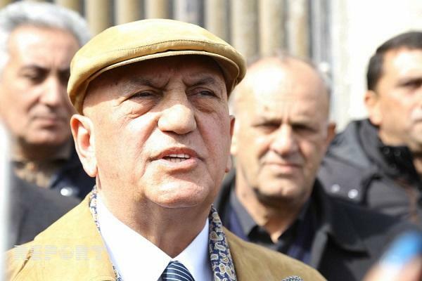 Əli İnsanovdan qızıl külçələrlə bağlı xəbərə sərt REAKSİYA