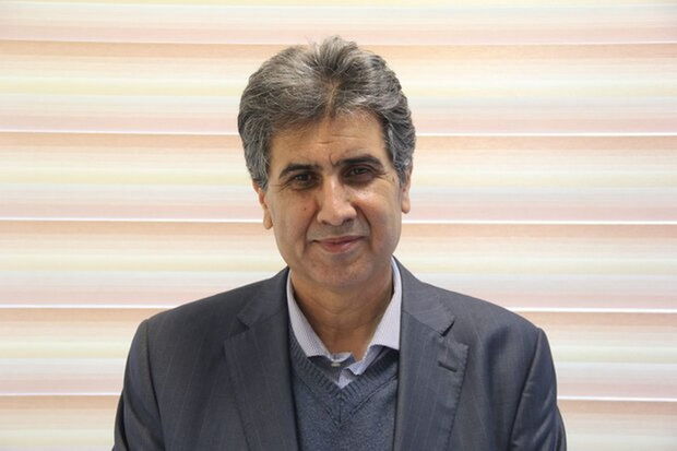 Molla rejimi tələbələrinin saxlanılmasına etiraz edən qəzvinli müəllimi həbs etdi