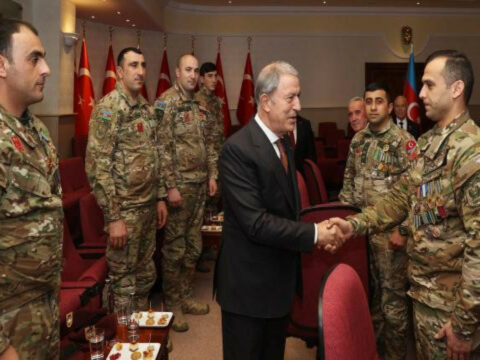Hulusi Akar qazilərimizlə görüşdü