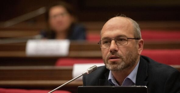 Erməni deputat vəzifəsindən istefa verdi
