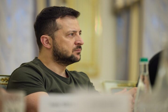Zelenski hərbi rəhbərliyi Lvovda topladı: “Hazır olmalıyıq”