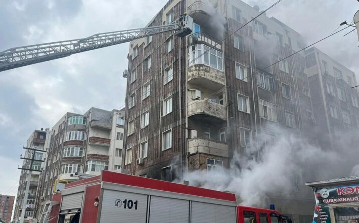 Abşeronda yaşayış binasında güclü yanğın olub: Zəhərlənən var
