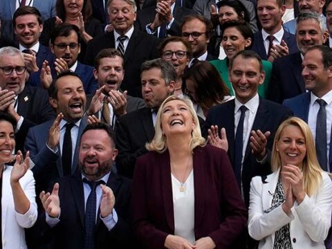 “57 faiz Le Peni şəxsən demokratiya üçün təhükə hesab edir…”