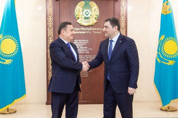 Azərbaycan səfiri Qazaxıstanın daxili işlər naziri ilə görüşüb