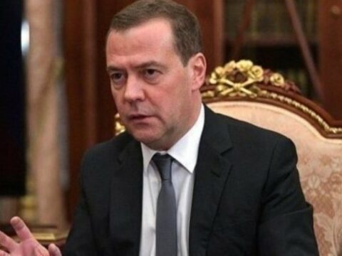 “Bu, dəhşətli abırsızlıq, nüvə tonqalında yanan minlərlə yaponiyalının xatirəsinə xəyanətdir…”