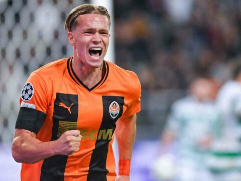 Ukraynalı məşhur futbolçu “Çelsi”də – 100 milyonluq transfer 
