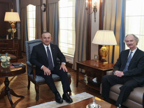 Çavuşoğlu BMT-nin Suriya üzrə nümayəndəsi ilə görüşdü 