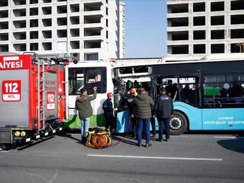 Türkiyədə iki avtobus toqquşdu – 29 nəfər yaralandı 