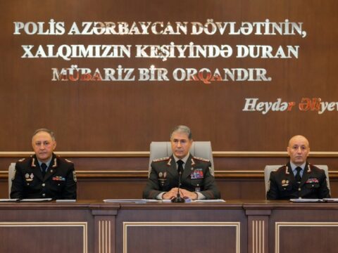 Vilayət Eyvazov əməliyyat müşavirəsi keçirdi