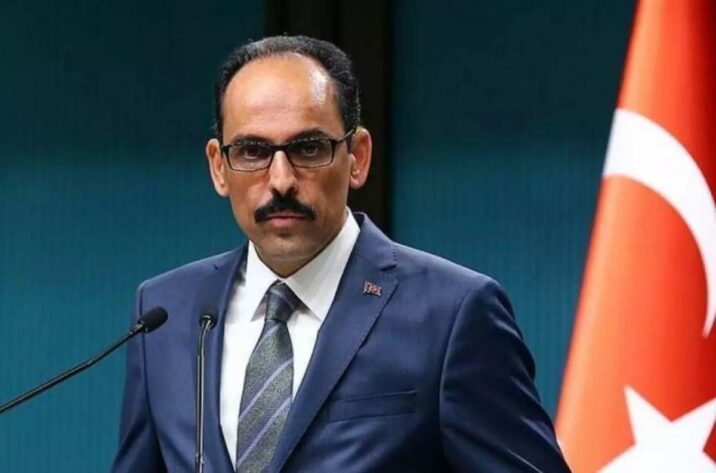 Qurani-Kərimin yandırılması insanlıq cinayətidir – Ərdoğanın sözçüsü