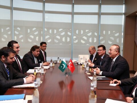 Türkiyə və Pakistan XİN başçıları arasında görüş olub
