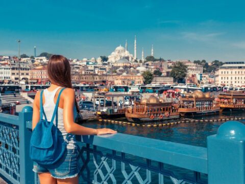 Ruslar axın etdi, məcburi məhdudiyyət qüvvəyə mindi – Rusiya vətəndaşlarına rədd cavabı verilir