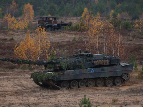 12 ölkə Ukraynaya 100 tank verməyə hazırdır