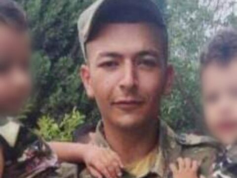 Özünü güllələdiyi deyilən əsgərin FOTOSU