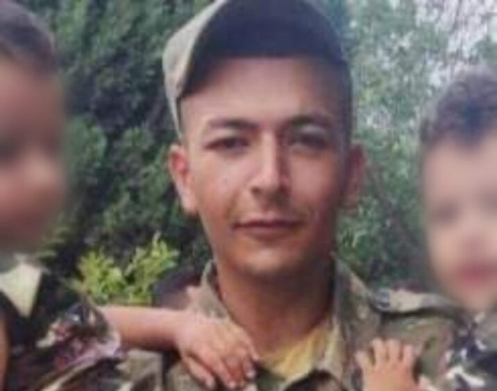 Özünü güllələdiyi deyilən əsgərin FOTOSU