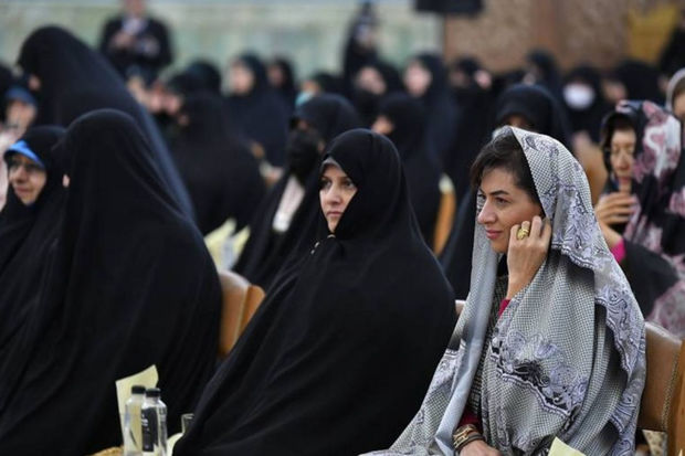 Annanın ümidinə qalan Tehran: İranın etirazçı qadınlarına sayğısız Akopyan