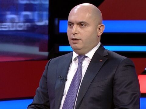 “Azərbaycan hansı musiqini ifa edirsə, Paşinyan ona oynayır”