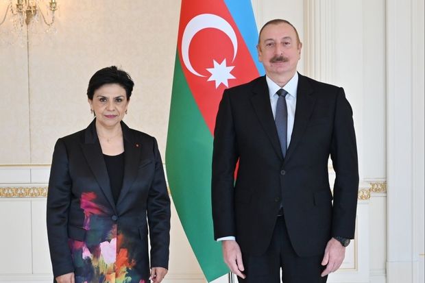 İlham Əliyev Meksikanın yeni səfirinin etimadnaməsini qəbul etdi