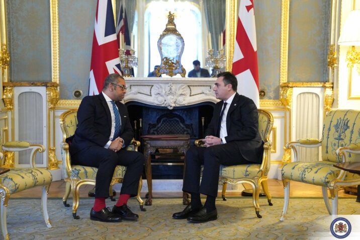 Gürcüstanın XİN başçısı britaniyalı həmkarı ilə görüşdü