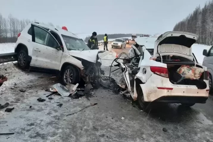 Tatarıstanda yol qəzasında 4 nəfər ölüb