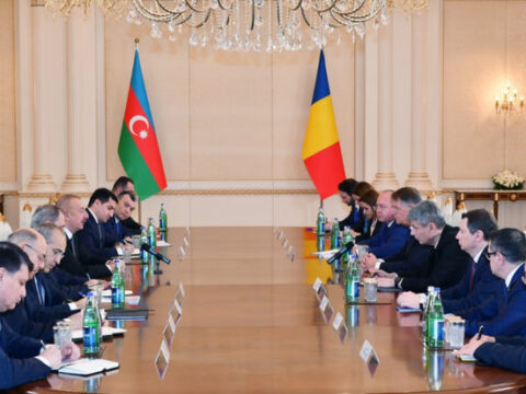 Azərbaycan və Rumıniya prezidentlərinin geniş tərkibdə görüşü olub – FOTO