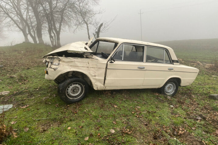 Sabirabadda avtomobil piyadanı vurub