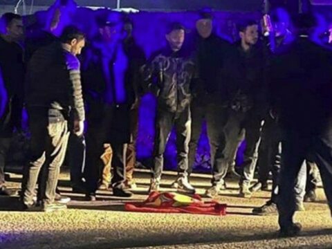 Masazırda küçəyə atılan körpənin anası şübhəli şəxs kimi tanınıb