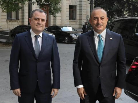 Ceyhun Bayramov Çavuşoğlunu TƏBRİK ETDİ 