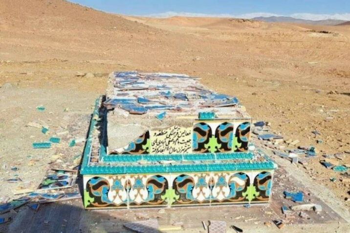 İranda vandalizm – Azərbaycan şairinin məzarı dağıdıldı