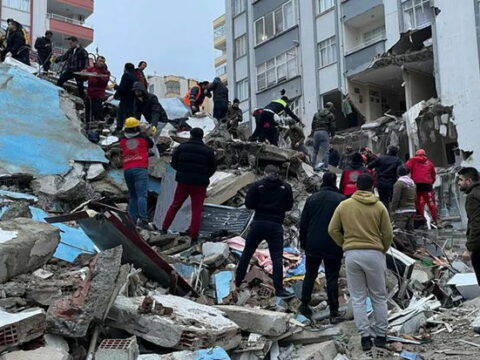 Türkiyədə baş verən dəhşətli zəlzələdən sonra 6 ballıq afterşoklar qeydə alındı