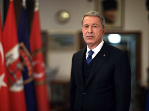 Türkiyənin müdafiə naziri Hataya gedib