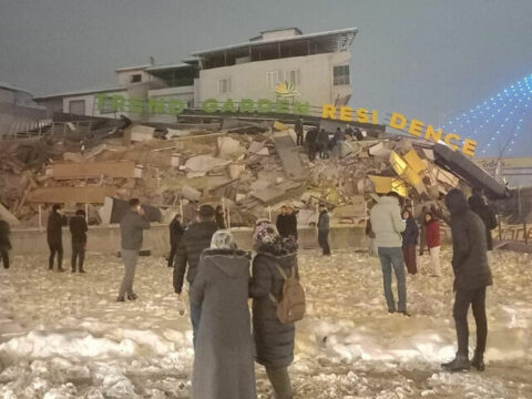 Səfirliyimizin əməkdaşları zəlzələ bölgəsinə göndərildi