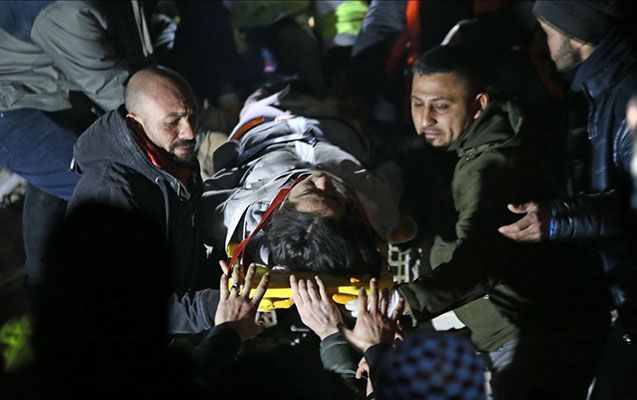 49 saat dağıntı altında qalan müəllim sağ çıxarıldı
