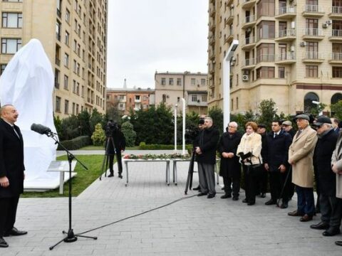 İlham Əliyev Bakıda görkəmli bəstəkar Tofiq Quliyevin abidəsinin açılışında iştirak edib