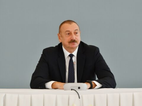 İlham Əliyev bu şəxsləri təltif etdi