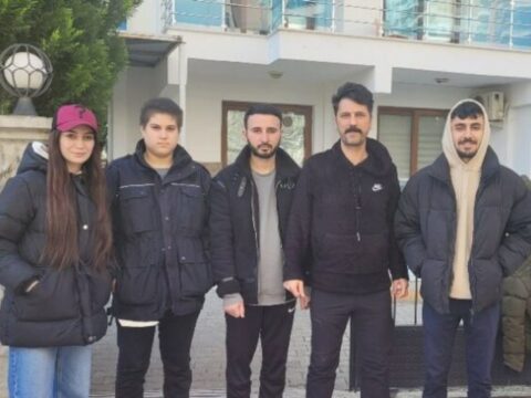 Türkiyədə zəlzələdən sağ çıxan azərbaycanlıya sığınacaq verilib
