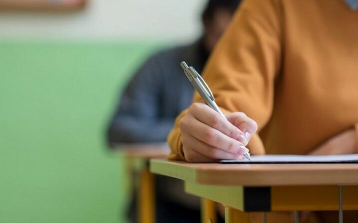 Dövlət qulluğuna qəbul üçün növbəti test imtahanı keçirilib