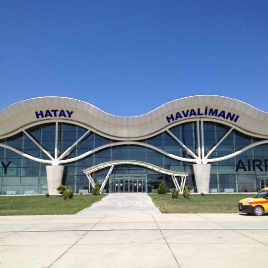Zəlzələnin dağıtdığı Hatay hava limanı işlək vəziyyətə gətirildi