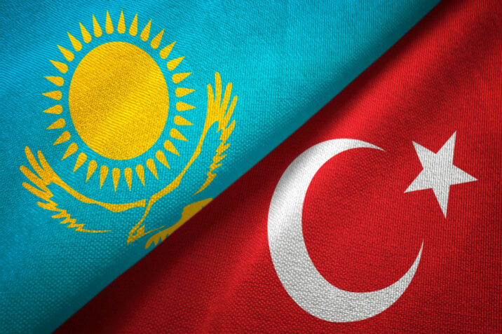 Qazaxıstan Türkiyəyə 55 ton humanitar yardım göndərəcək