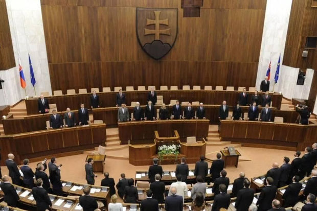 Slovakiya parlamenti Rusiyanı terrorizmin sponsoru kimi tanıdı