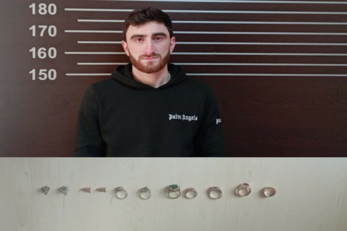 Qonşusunun evindən qızıl oğurlayan Yardımlı sakini saxlanılıb