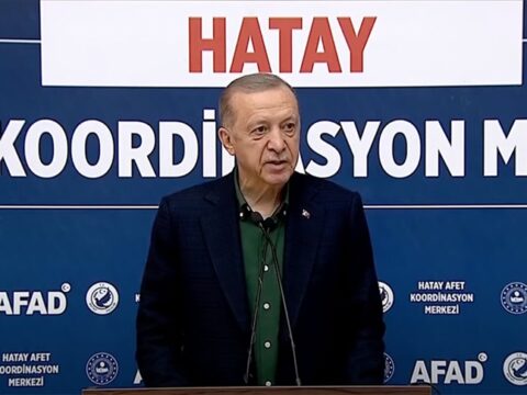 115 minə yaxın insan dağıntıdan sağ çıxarılıb