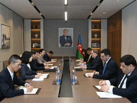 Ceyhun Bayramov Çinin Avrasiya məsələləri üzrə xüsusi nümayəndəsi ilə görüşüb