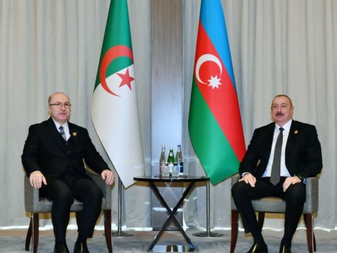 Prezidenti Əlcəzairin Baş naziri ilə görüşüb