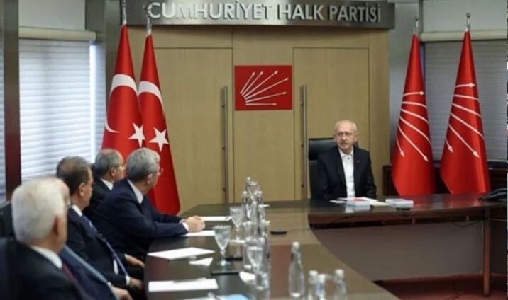 10 böyük şəhərin bələdiyyə başçısı təcili Kılıçdaroğlunun qəbuluna gəldi