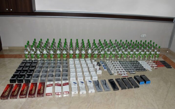Şərurda külli miqdarda aksizi olmayan siqaretlər, spirtli içkilər və yivli odlu silah aşkarlanıb