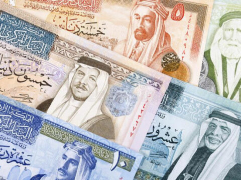 İraq İrana olan borcunu dollar əvəzinə dinarla ödədi